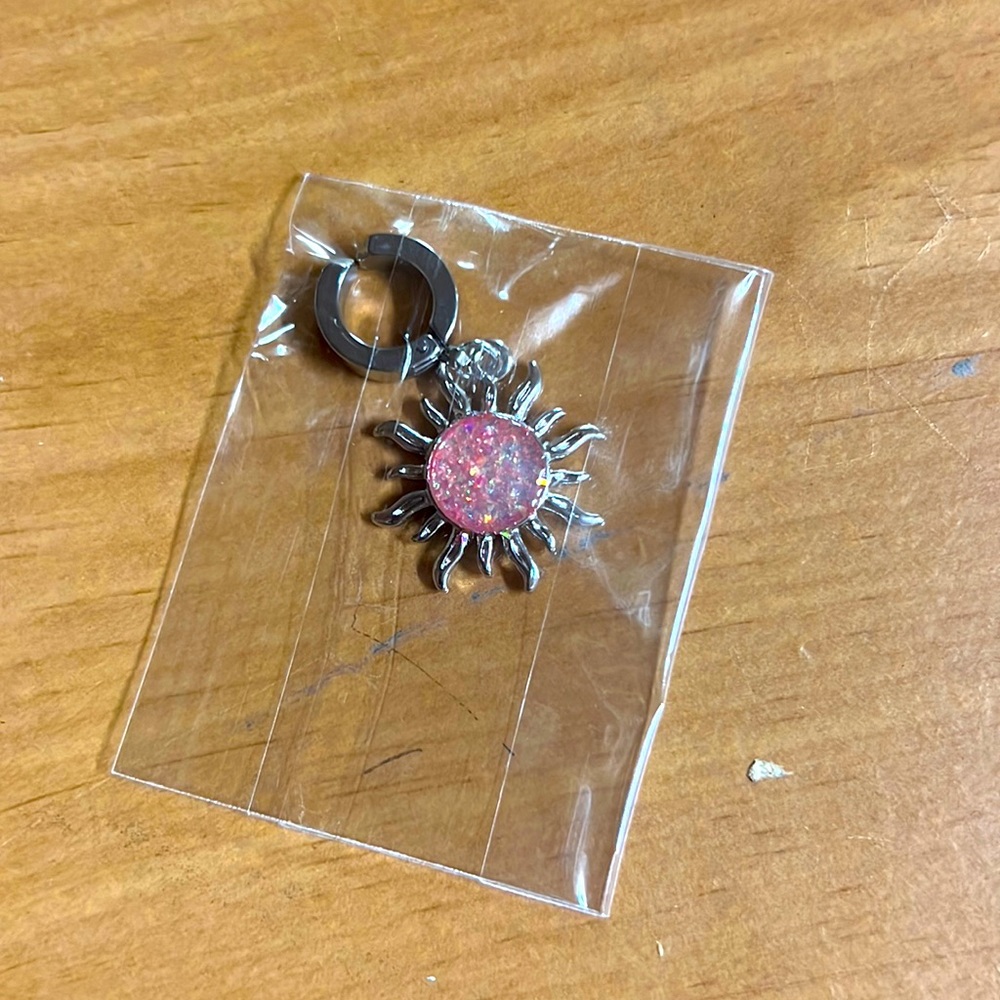 Fake belly button ring